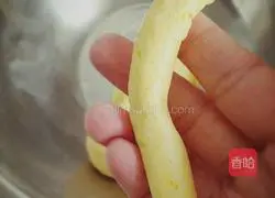 Illustration of how to make pumpkin dumplings 11