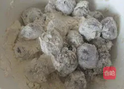 Illustration of how to make fragrant glutinous glutinous rice balls 1