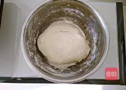 Illustration of how to make steamed buns with vegetarian stuffing 8