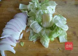 Illustration of Korean spicy sauce fried noodles 3