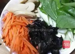 How to make fancy stir-fried noodles 1 