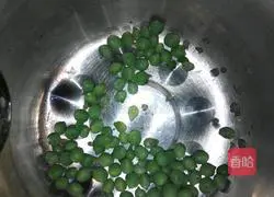 Illustration of how to make black pepper fried rice 2