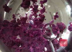 Illustration of how to make octopus and purple potato steamed buns 4