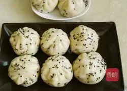 Illustration of how to make Shanghai snack fried buns 13