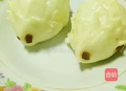 Illustration of how to make hedgehog buns 10