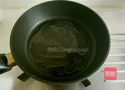 Illustration of how to make pan-fried potato and egg pancakes 8