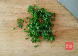 Illustration of how to make peanut butter noodles 4