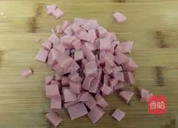 Illustration of how to make ham and egg fried rice 2