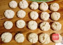 Illustration of how to make steamed buns with pickles and spring bamboo shoots 14