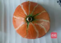 Illustration of how to make old pumpkin steamed buns 1