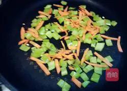 Illustration of how to make five-meal meat and shrimp pepper cakes 4