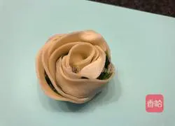 Illustration of how to make rose dumplings 3