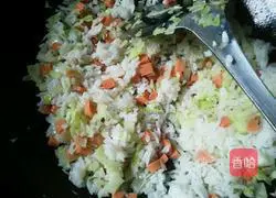 Illustration of how to make cabbage fried rice 6