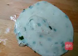 Illustration of how to make thousand-layer cake with dumpling skins 8