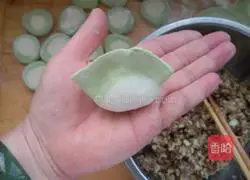 Illustration of how to make jade dumplings 6