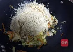 Cabbage Illustration of how to make fried noodles 10