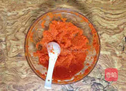 Illustration of how to make carrot and rose steamed buns 2