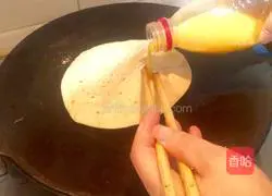 Illustration of egg-filled pie 19