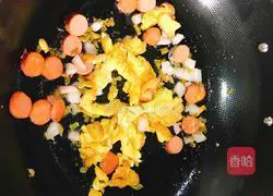 Illustration of how to make egg fried rice 6