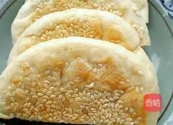 Illustration of making hollow sesame cake 23