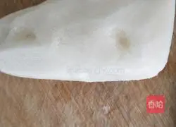 Illustration of how to make white radish and meat dumplings 1