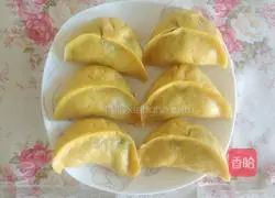 Two mixed with bread...Illustration of how to make leek, egg and shrimp skin filling 16