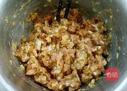 Illustration of how to make mushroom bun stuffing 7