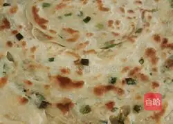 Illustration of how to make green onion and sesame layer cake 11