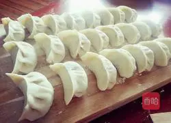 Illustration of how to make elm mushroom, leek and egg dumplings 5