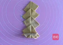 Illustration of how to make pumpkin rose steamed buns 13