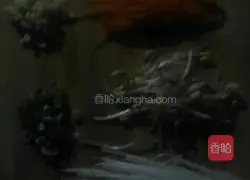 Illustration of how to make cold flour 3