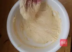 Illustration of how to make cornmeal steamed cakes 4