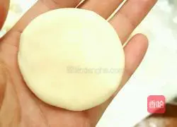 Illustration of how to make nut pancakes 4