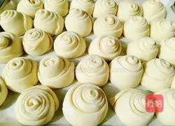 Illustration of how to make grilled steamed buns 11