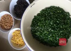 Illustration of how to make leek and egg dumplings 2