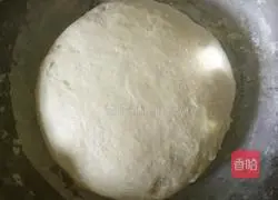 Illustration of how to make southern steamed buns 1