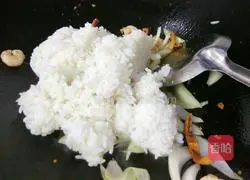 Seafood Fried Rice Recipe Illustration 7