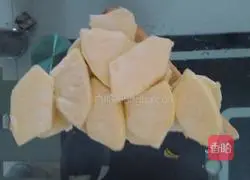 Illustration of how to make fruit sandwiches 10