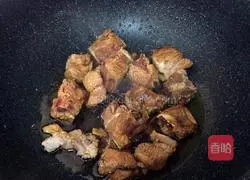 Illustration of how to make braised pork ribs with rice 8