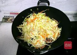 Illustration of how to make three-thread fried rice 8