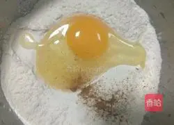 Illustration of how to make egg colored pancake 1