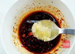 Illustration of how to make dumplings with dipping sauce 8