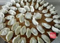 For dumplings stuffed with celery leaves Practice illustration 8