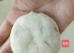 Illustration of how to make plum and vegetable pancakes 18