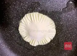 Illustration of how to make dough-filled egg pancakes 7