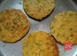 Illustration of how to make Yuqian cornmeal cake 6