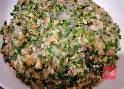 Illustration of how to make leek and shrimp dumplings 12