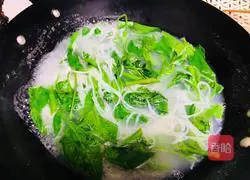 Illustration of how to make snail noodles 2