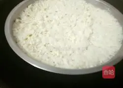 Illustration of how to make small bean and minced pork buns 3