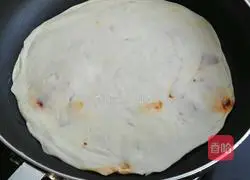 Illustration of how to make green onion pancakes 13
